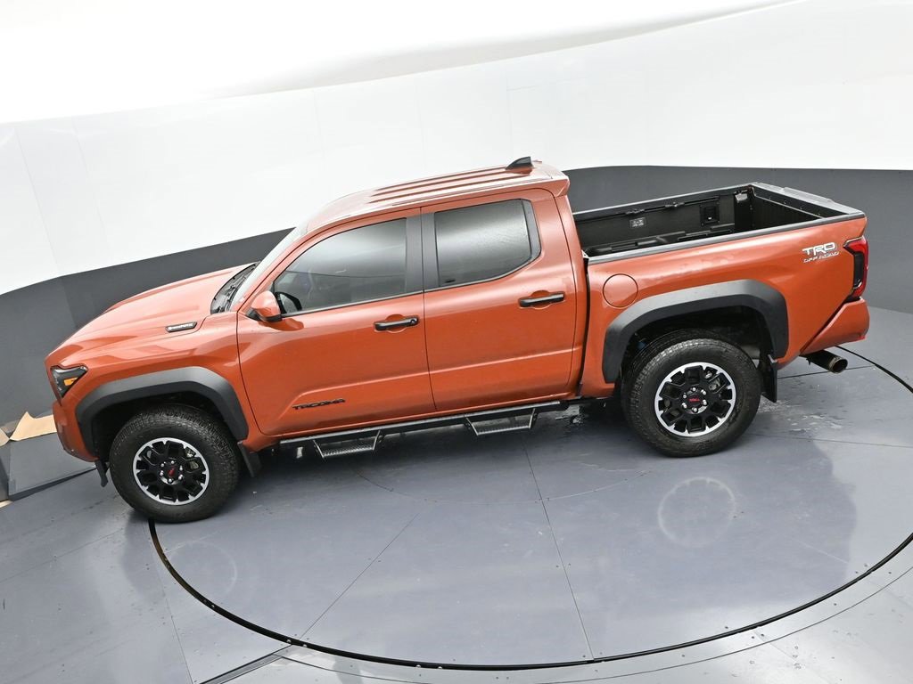 Certified 2025 Toyota Tacoma TRD Off-Road image 42