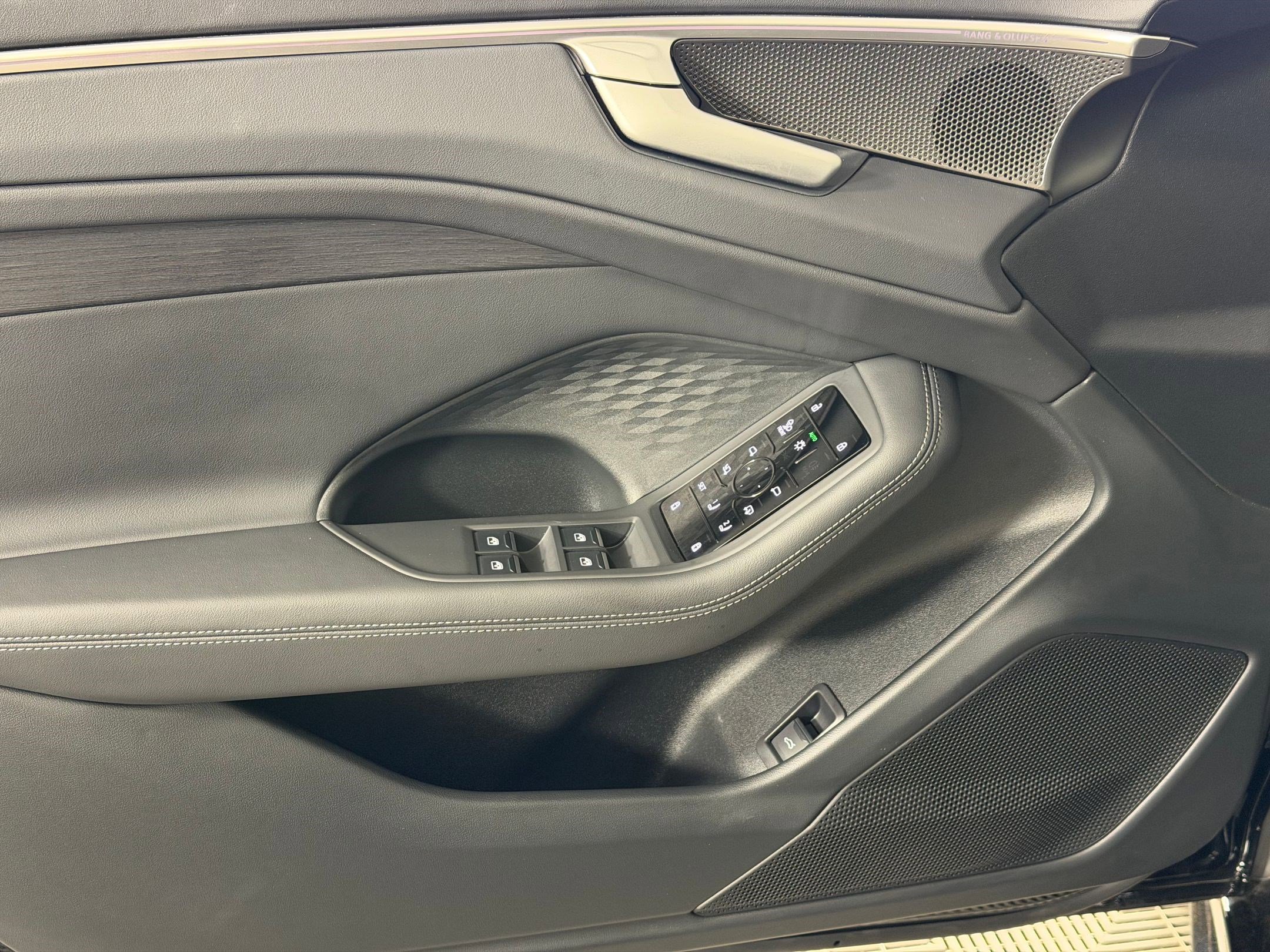 Certified 2026 Audi A6 Premium Plus w/ Premium Plus Package image 13