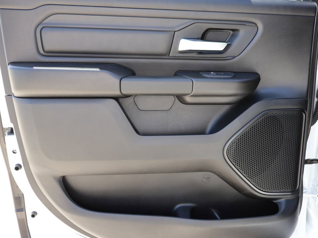 New 2026 RAM 1500 Express AWD/4WD image 16