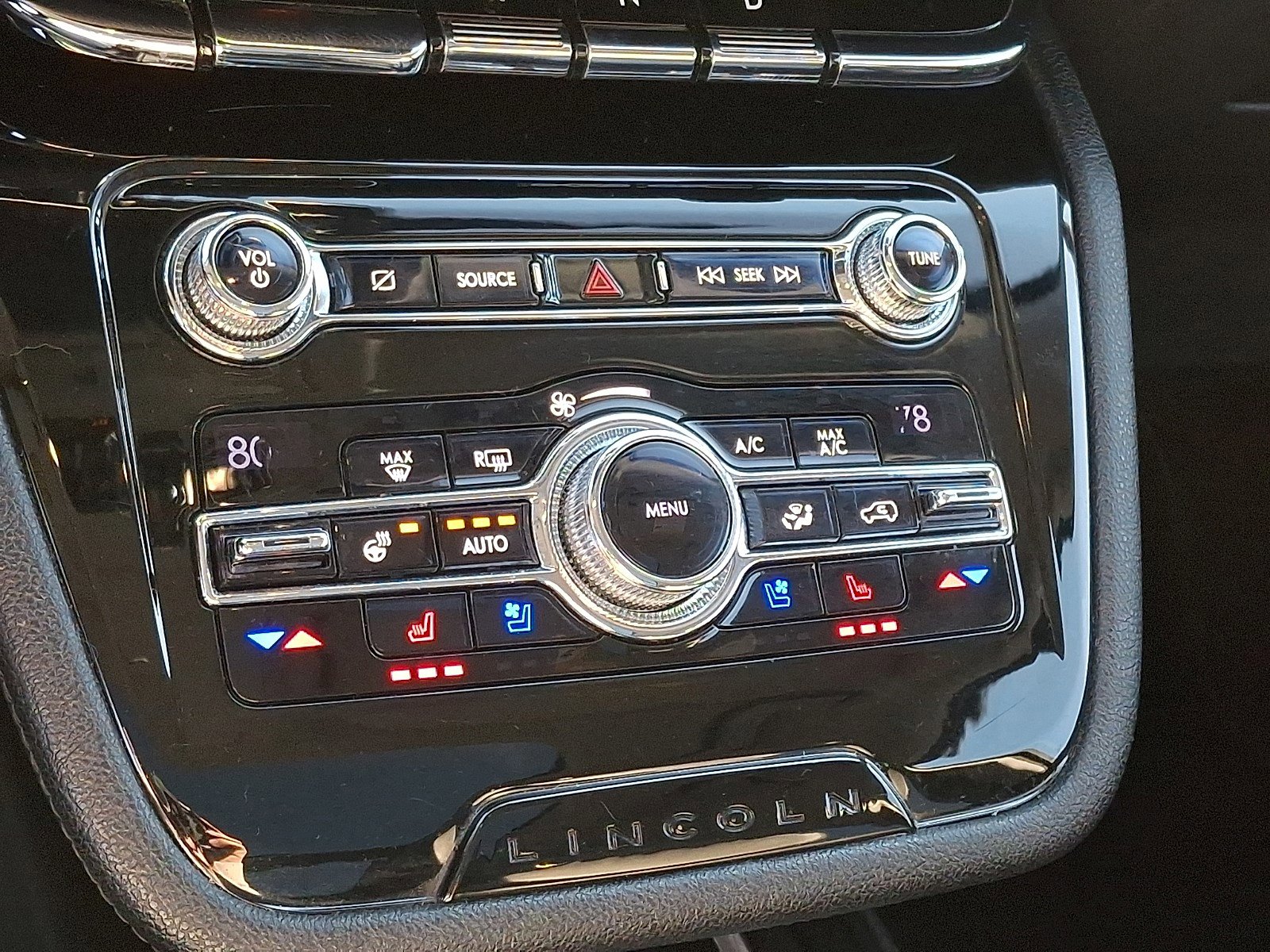 Used 2020 Lincoln Corsair FWD w/ Premium Package image 15