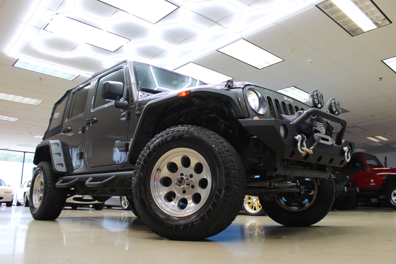 Used 2018 Jeep Wrangler Unlimited Sport S image 7