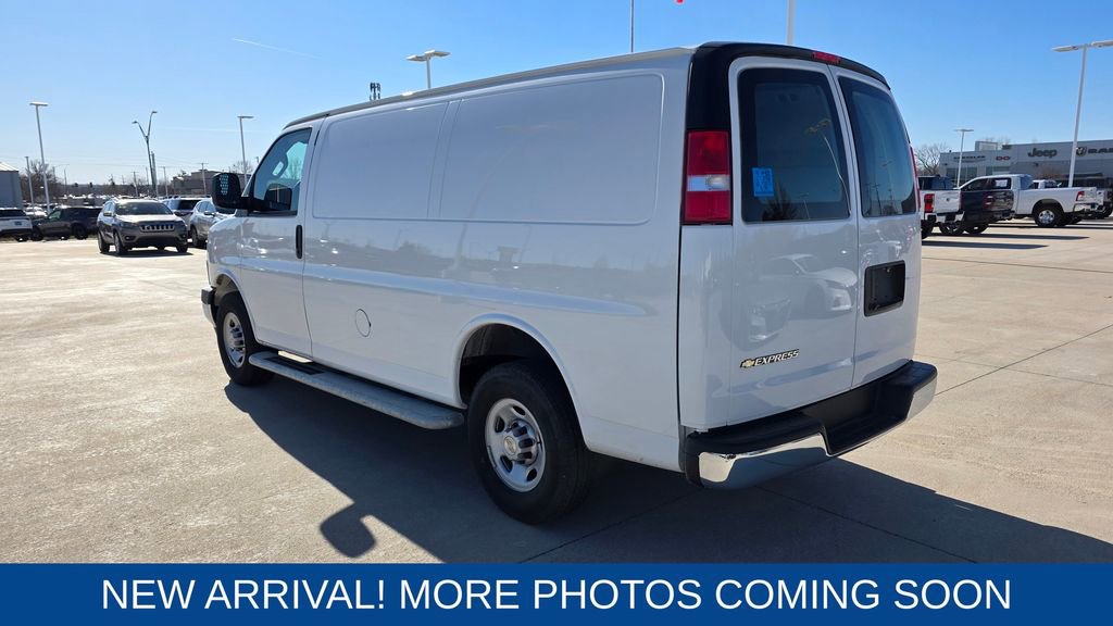 Used 2024 Chevrolet Express 2500 Work Van w/ Driver Convenience Package image 3