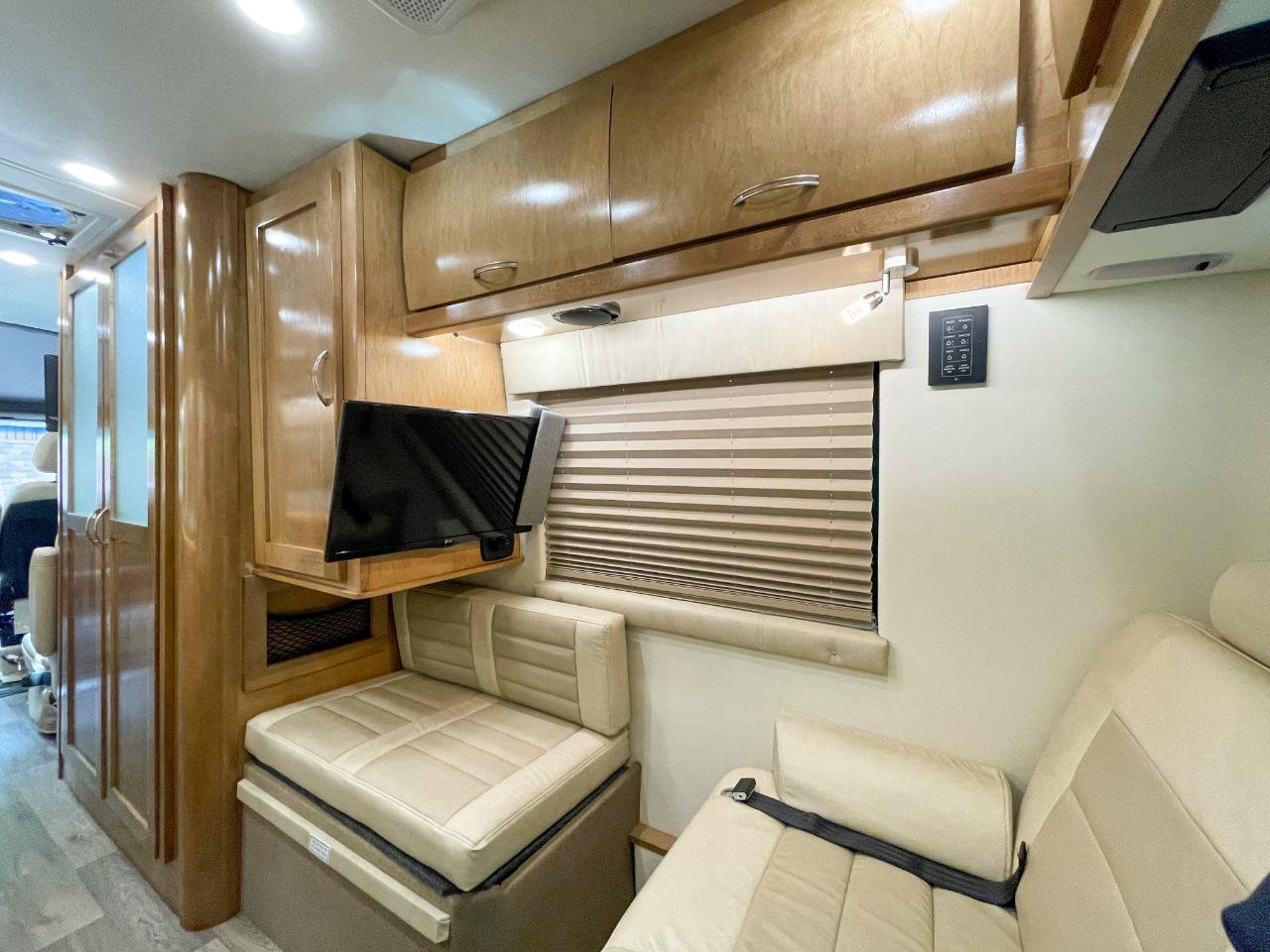 Used 2017 Mercedes-Benz Sprinter 3500 image 33
