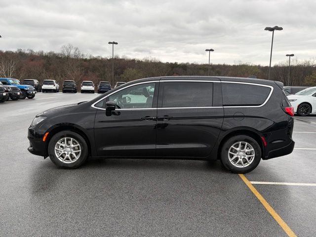 New 2026 Chrysler Voyager LX FWD image 4