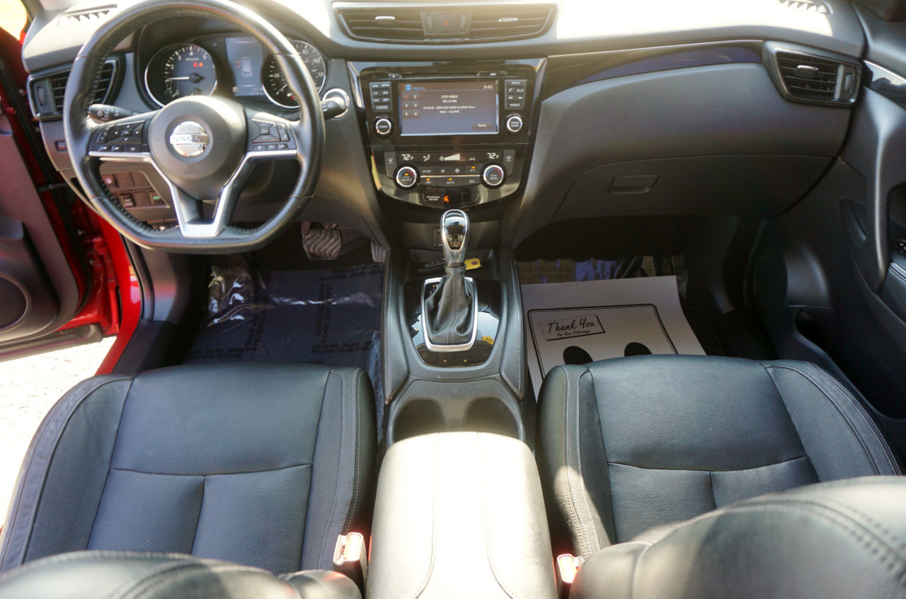 Used 2018 Nissan Rogue Sport SL w/ SL Premium Package image 10