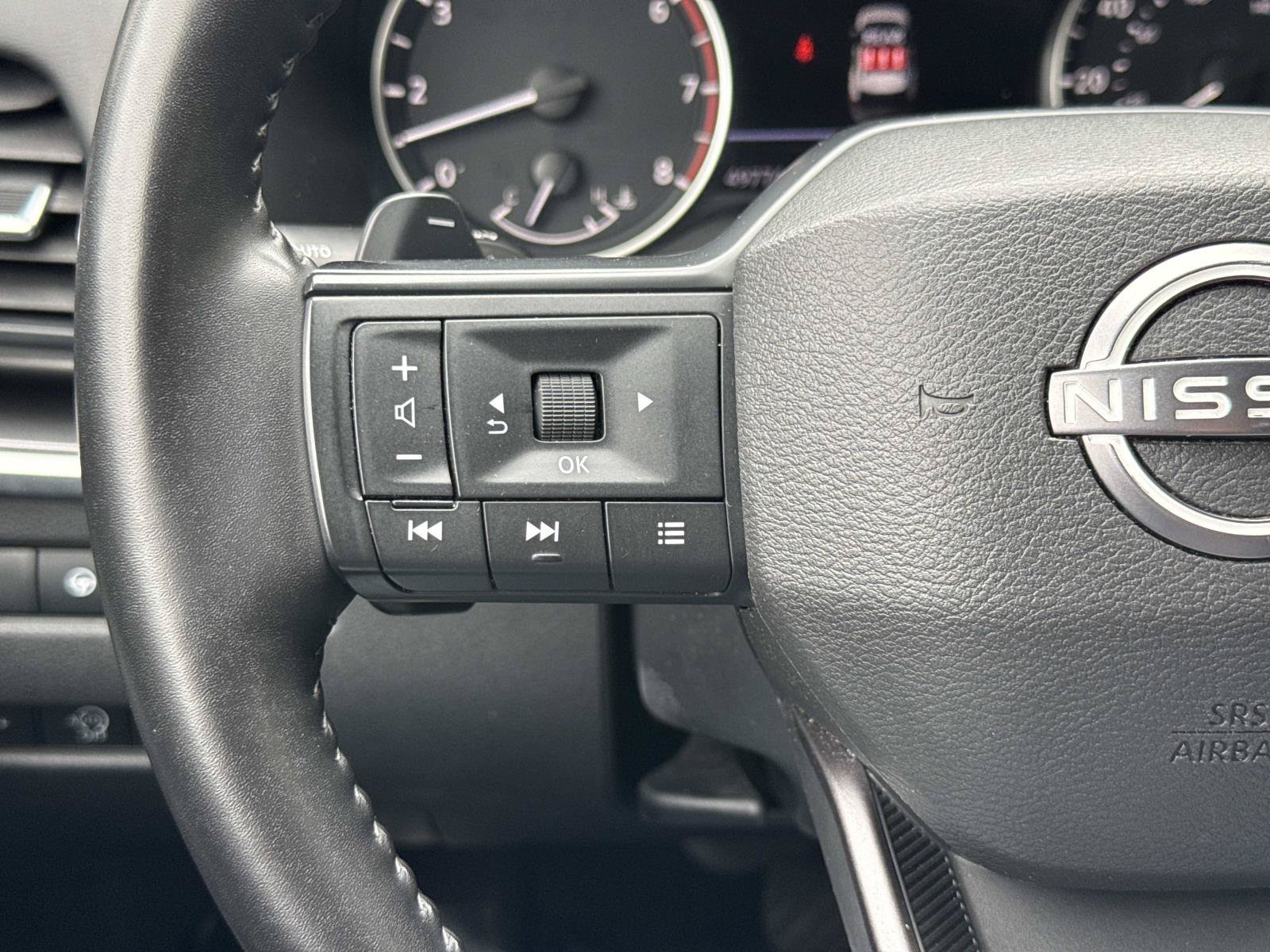 Used 2025 Nissan Rogue SV AWD/4WD image 15