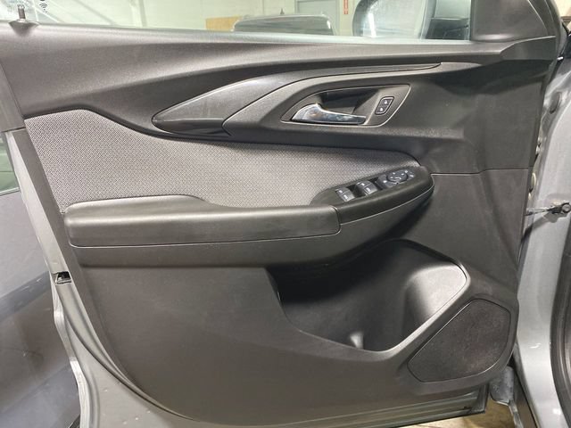 Used 2023 Chevrolet TrailBlazer LT w/ Convenience Package FWD image 21