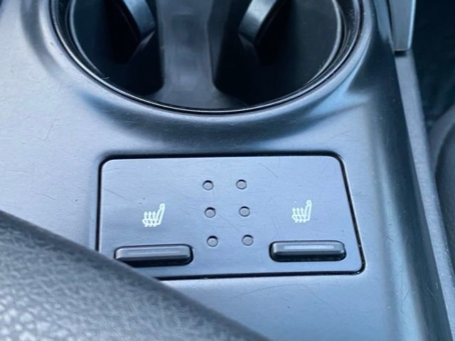 Used 2020 Toyota Camry SE FWD image 18