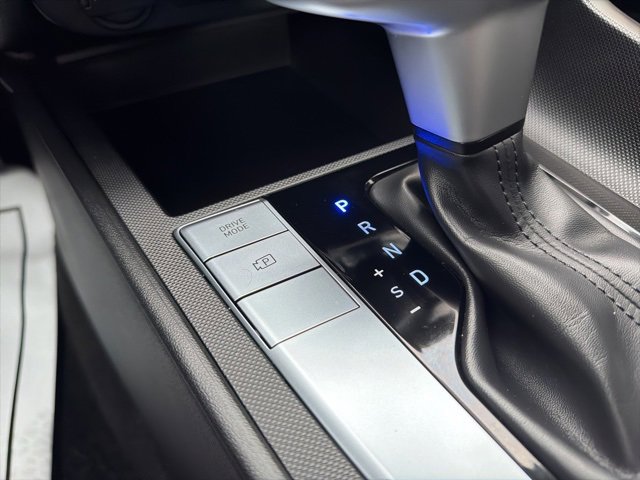 Used 2025 Hyundai Elantra SE image 27