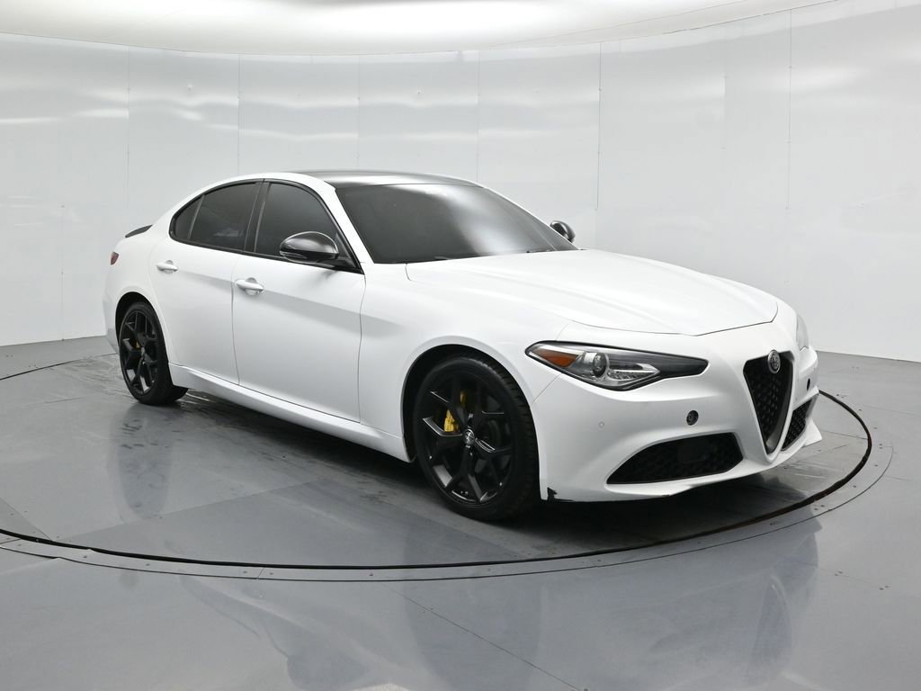 Used 2021 Alfa Romeo Giulia Ti w/ Nero Edizione image 58