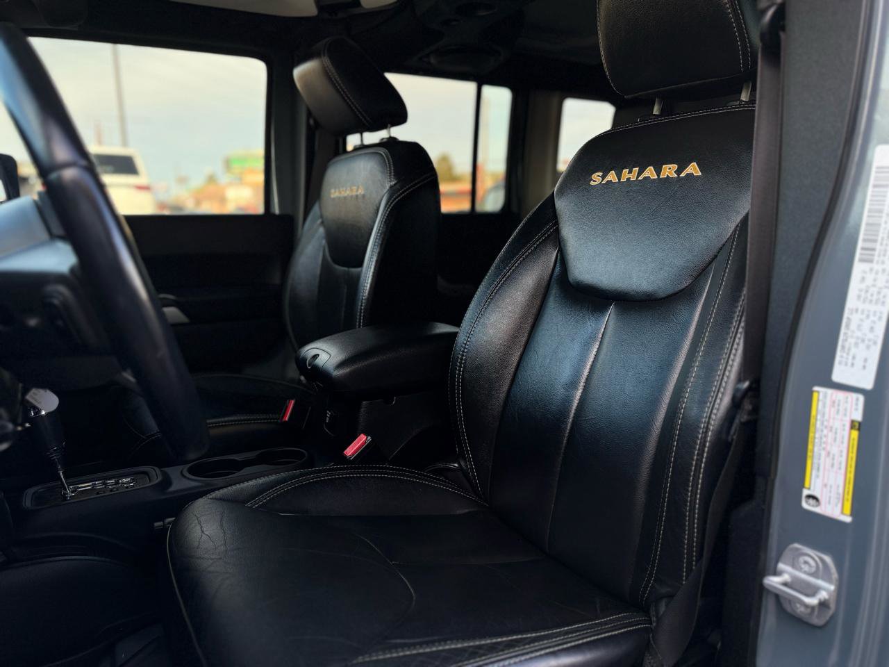 Used 2014 Jeep Wrangler Unlimited Sahara w/ Max Tow Package image 9