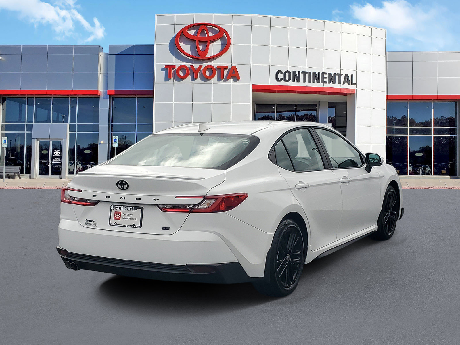 Certified 2026 Toyota Camry SE w/ Convenience Package FWD image 5