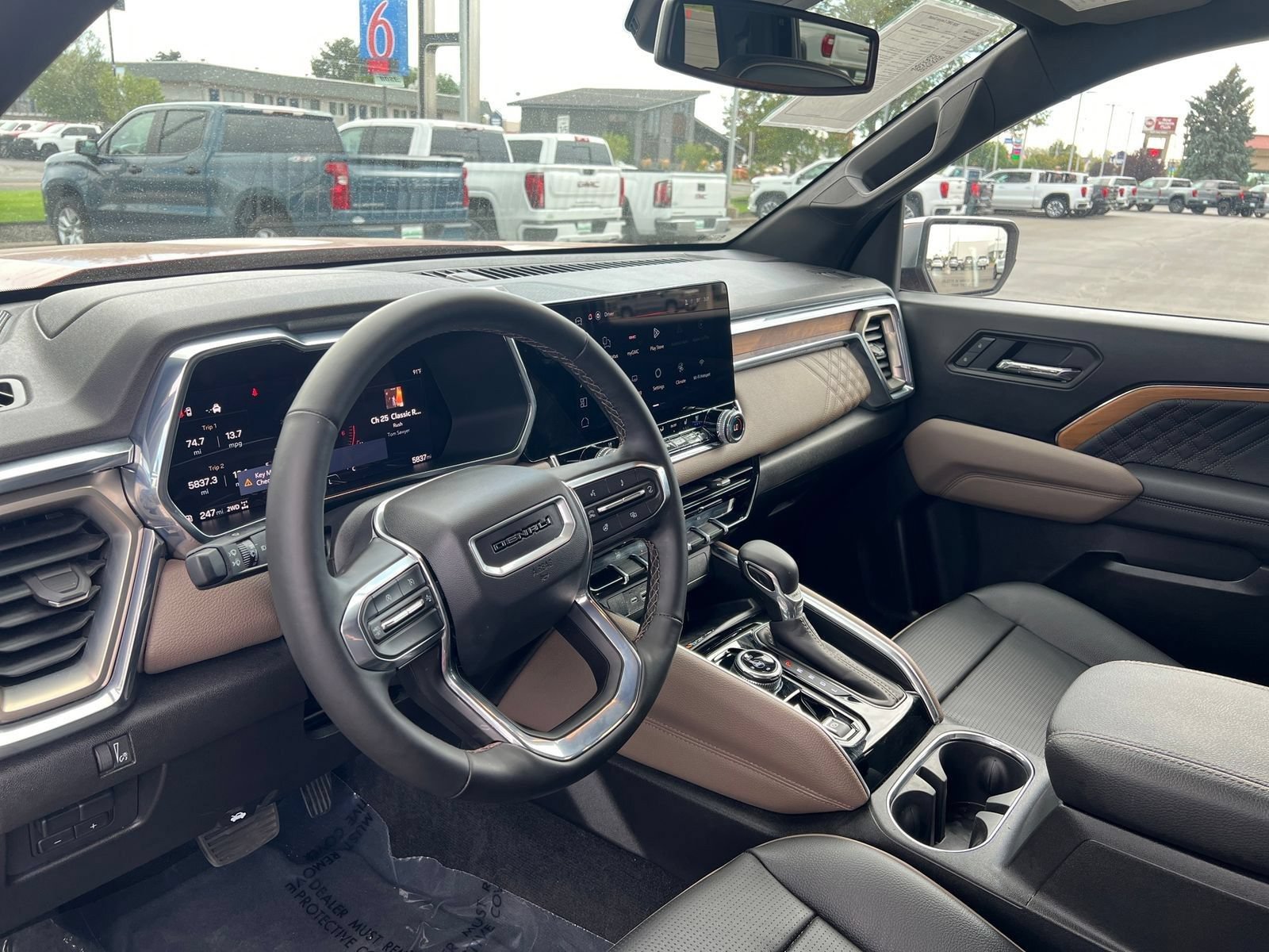Used 2026 GMC Canyon Denali AWD/4WD image 36