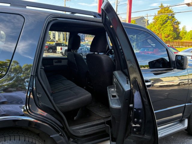 Used 2015 Ford Expedition XLT AWD/4WD image 15