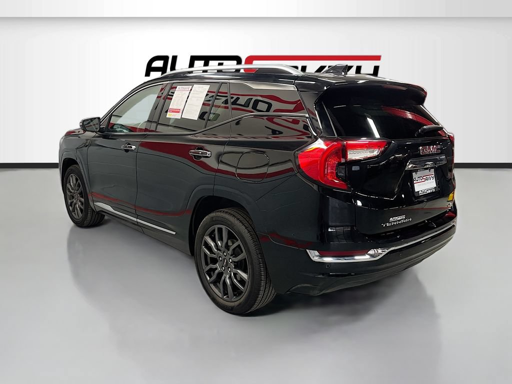Used 2024 GMC Terrain Denali w/ Black Diamond Edition AWD/4WD image 5