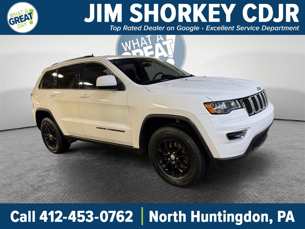 Used 2020 Jeep Grand Cherokee Laredo image 1