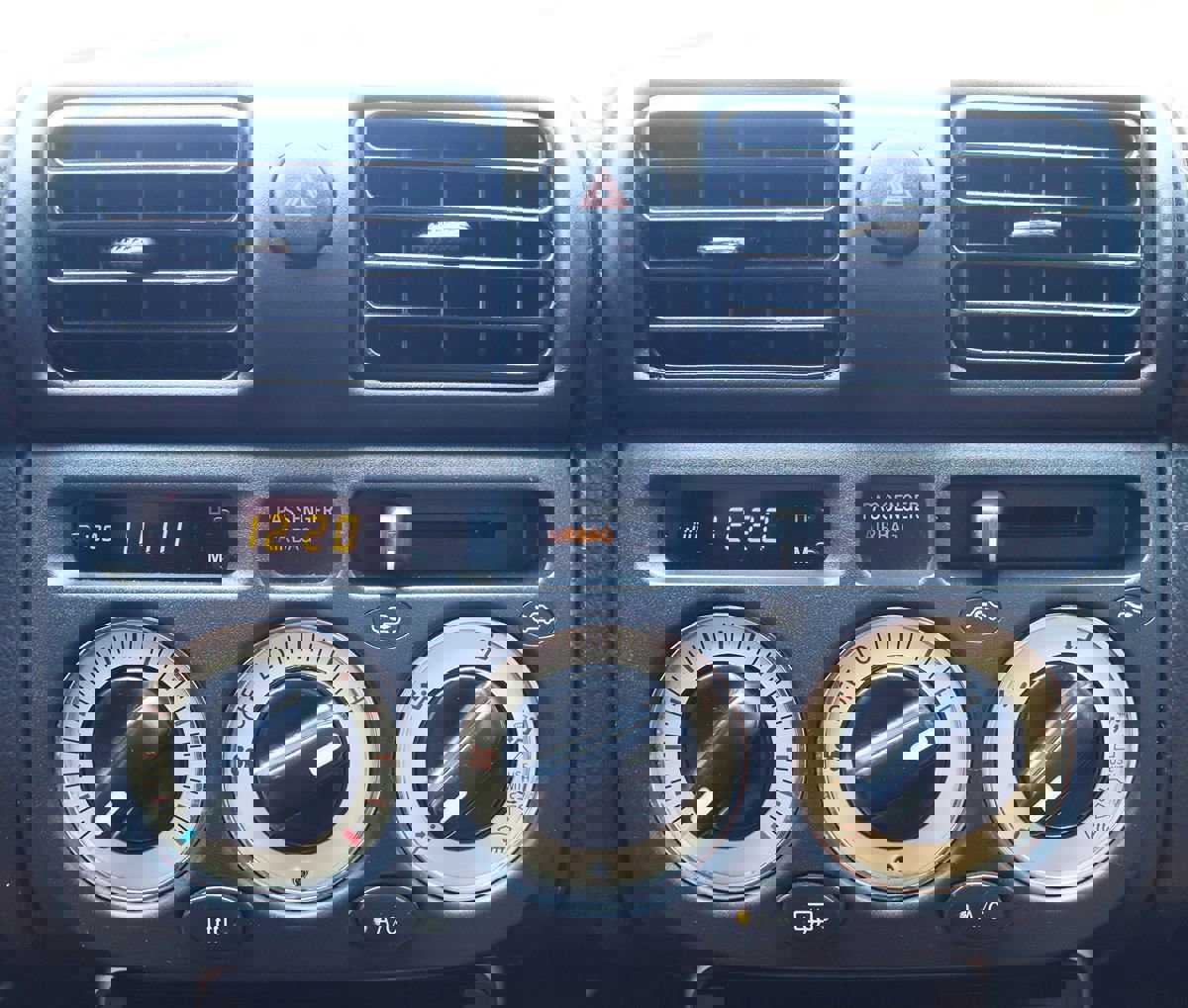 Used 2004 Toyota MR2 image 35