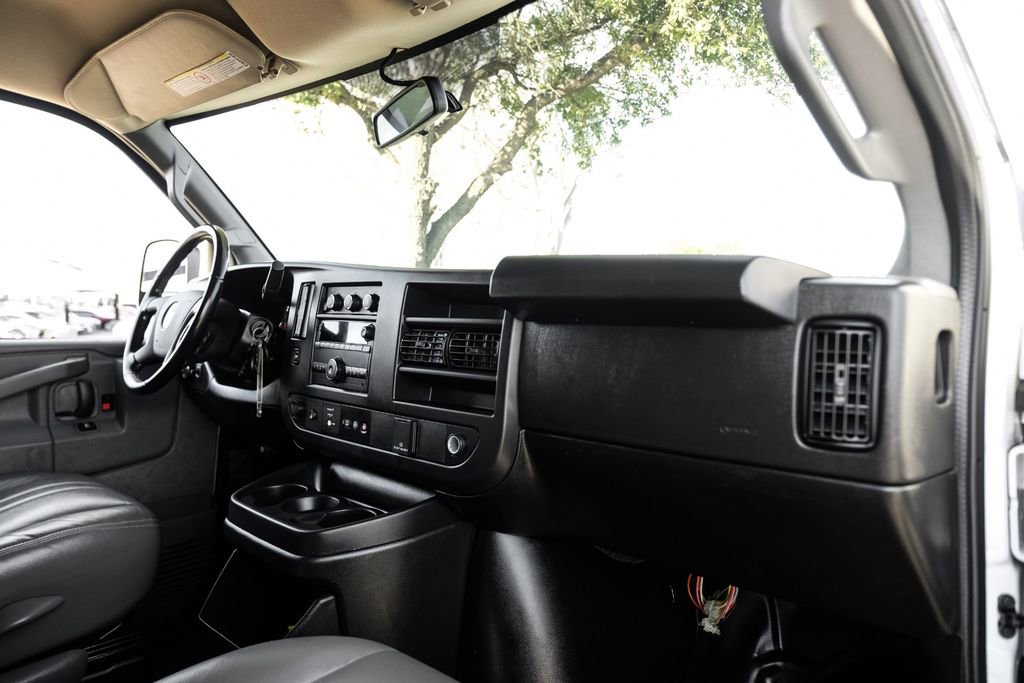 Used 2022 Chevrolet Express 2500 Extended w/ Driver Convenience Package image 9
