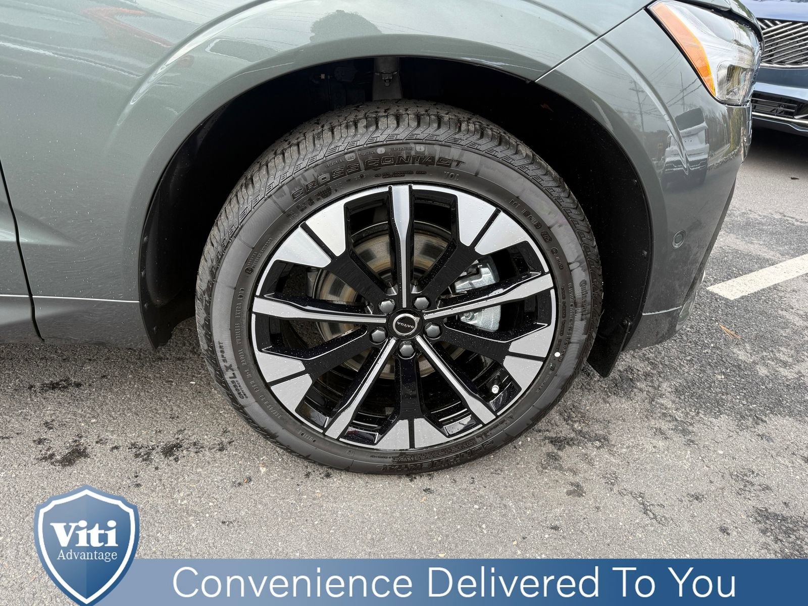 New 2026 Volvo XC60 B5 Plus w/ Climate Package image 10