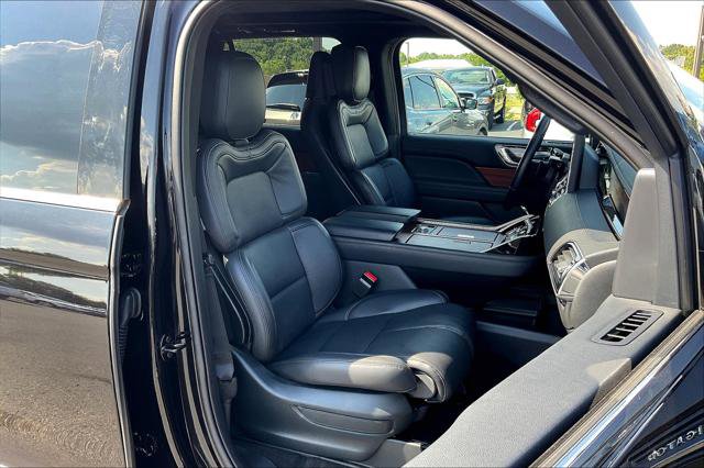 Used 2024 Lincoln Navigator Reserve w/ Monochromatic Package image 27