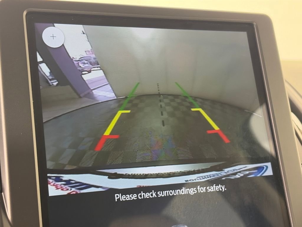 Used 2024 Ford Edge SEL image 21