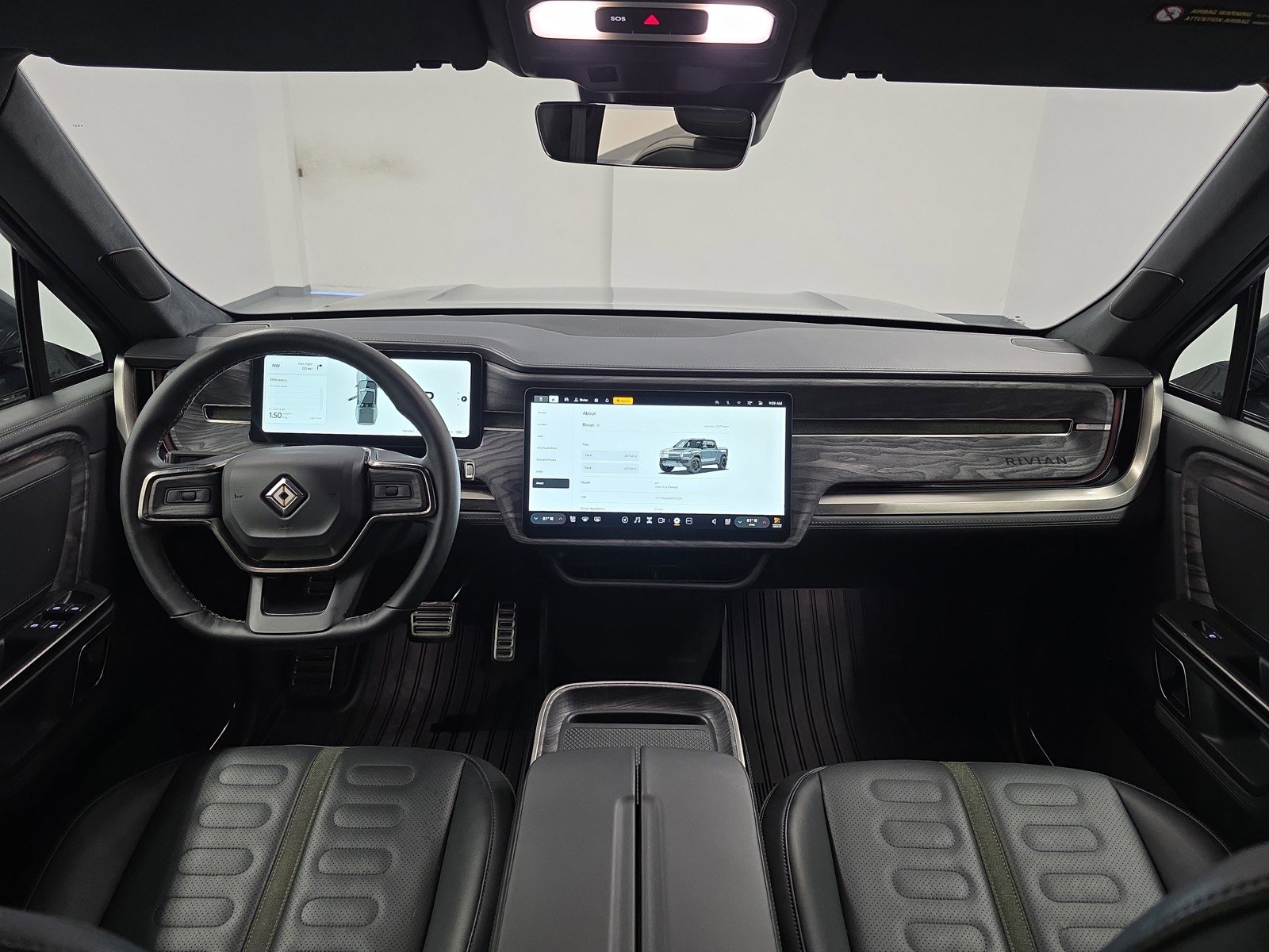 Used 2022 Rivian R1T Adventure image 25