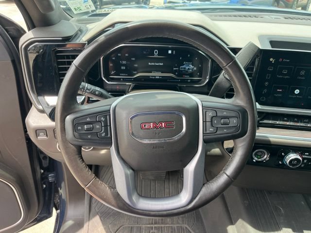 Used 2022 GMC Sierra 1500 SLT AWD/4WD image 17