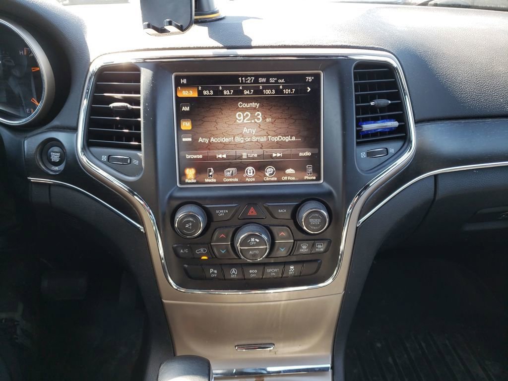 Used 2017 Jeep Grand Cherokee Limited w/ Trailer Tow Group IV image 22