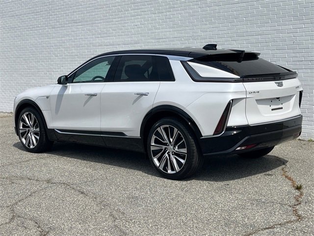 New 2025 Cadillac Lyriq Luxury image 3