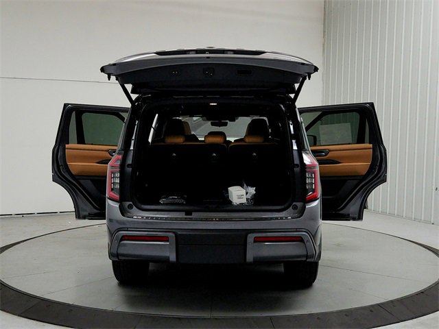 New 2025 Nissan Armada Platinum Reserve image 14