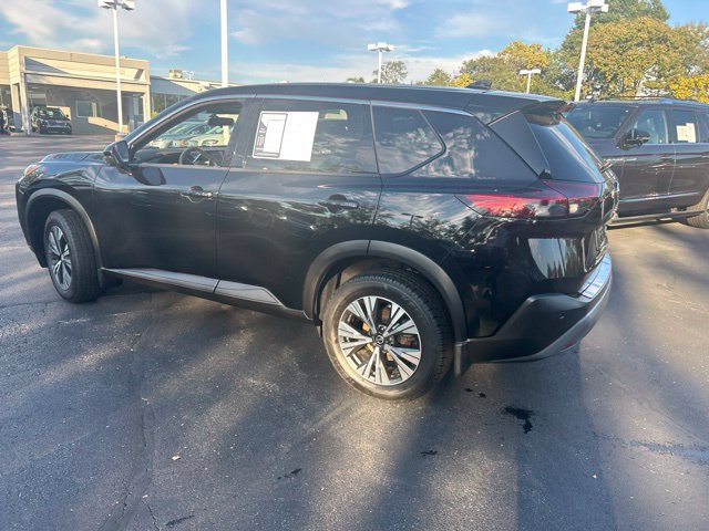 Used 2021 Nissan Rogue SV AWD/4WD image 11