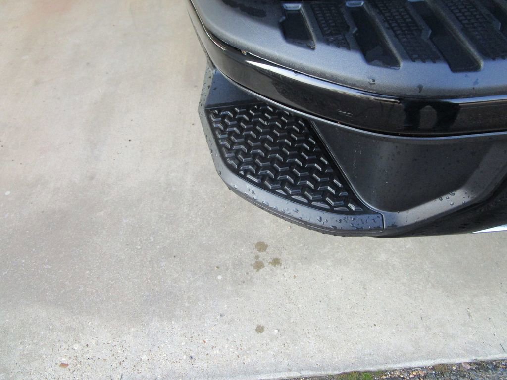 Used 2023 Chevrolet Silverado 1500 Custom Trail Boss w/ LPO, Dark Essentials Package image 16