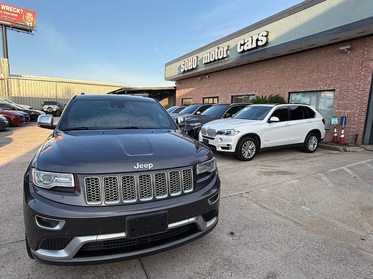 Used 2016 Jeep Grand Cherokee Summit AWD/4WD image 10