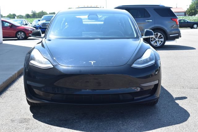 Used 2020 Tesla Model 3 Standard Range RWD image 12