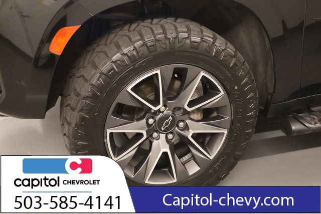 Used 2021 Chevrolet Tahoe Z71 w/ Z71 Off-Road Package AWD/4WD image 9