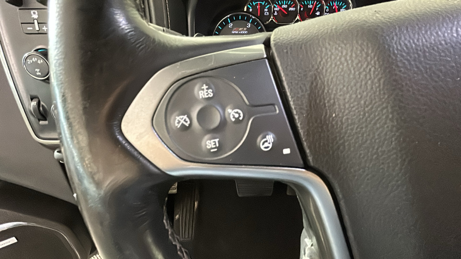 Used 2019 Chevrolet Silverado 2500 LTZ w/ Duramax Plus Package AWD/4WD image 19