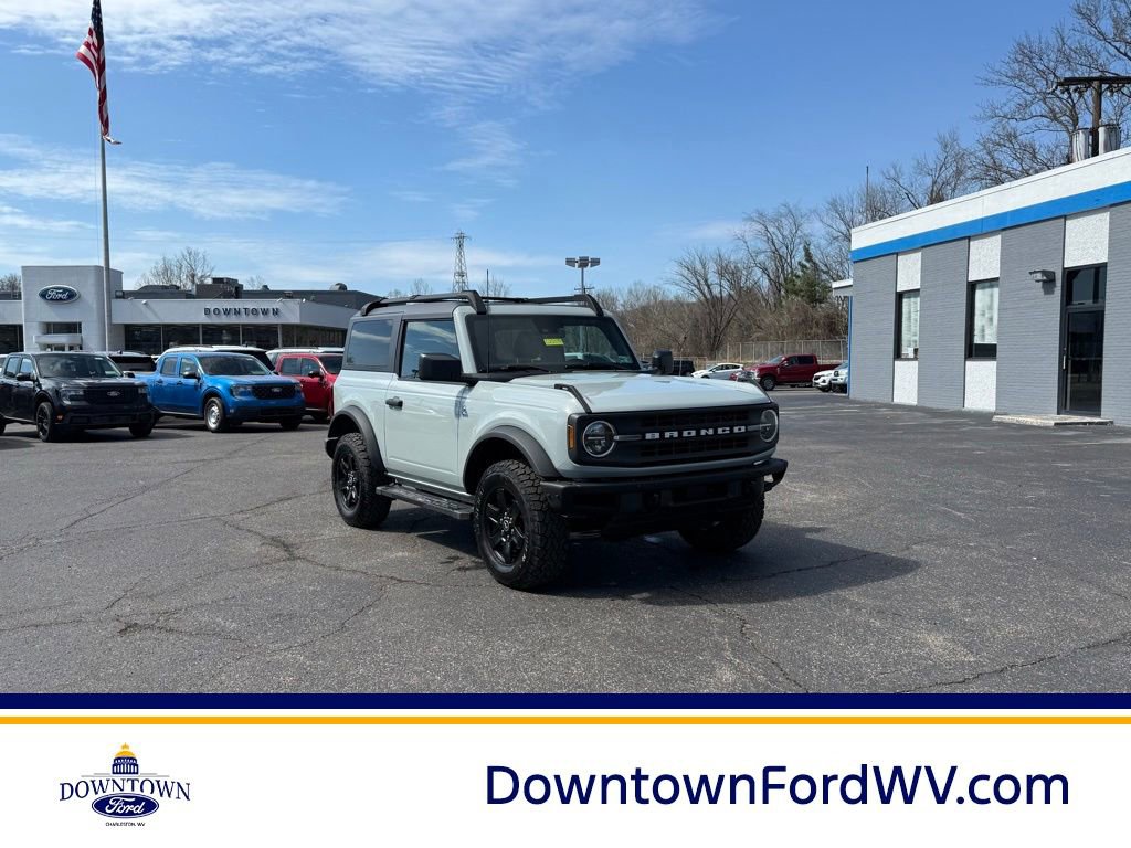 Used 2024 Ford Bronco Black Diamond image 1