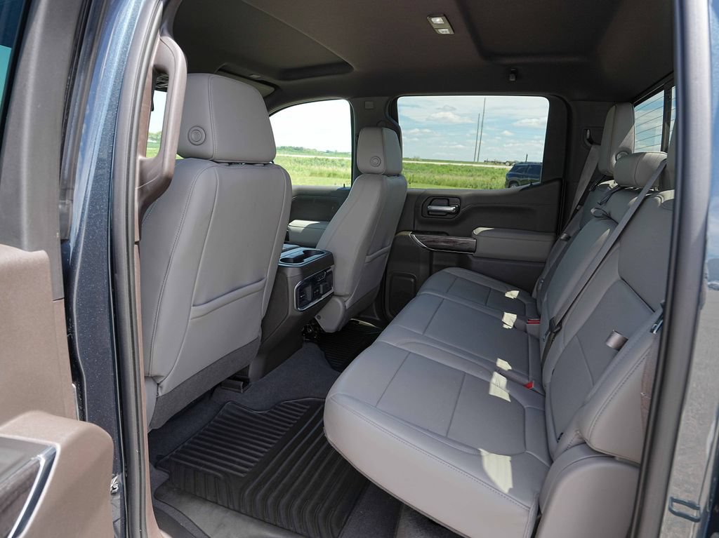 Used 2020 Chevrolet Silverado 1500 LTZ w/ LTZ Plus Package AWD/4WD image 19