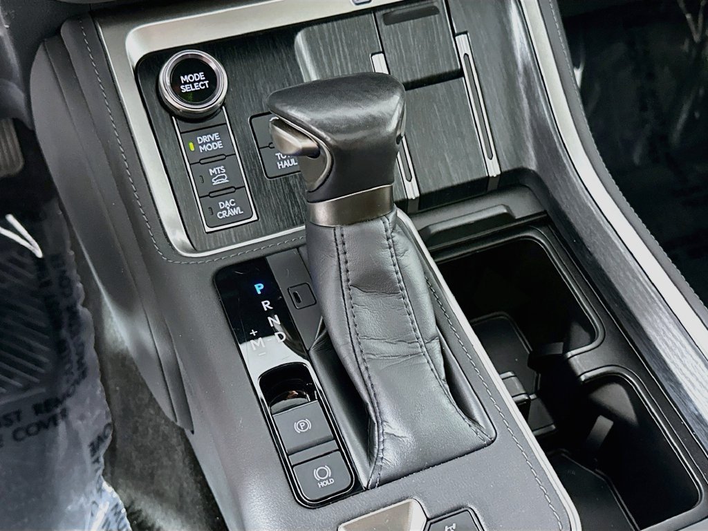 Used 2024 Lexus GX 550 AWD/4WD image 19
