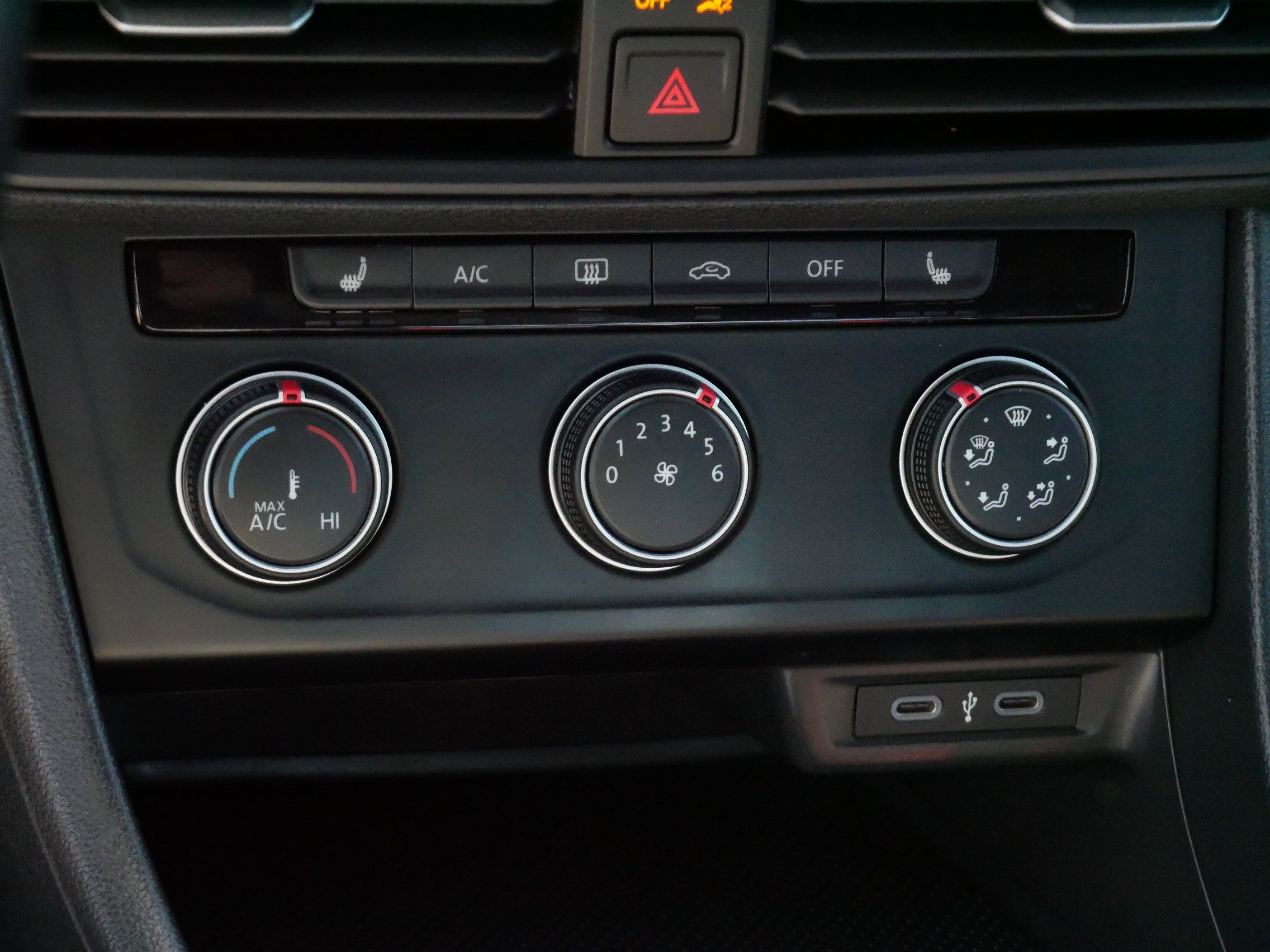 Certified 2024 Volkswagen Jetta Sport FWD image 23