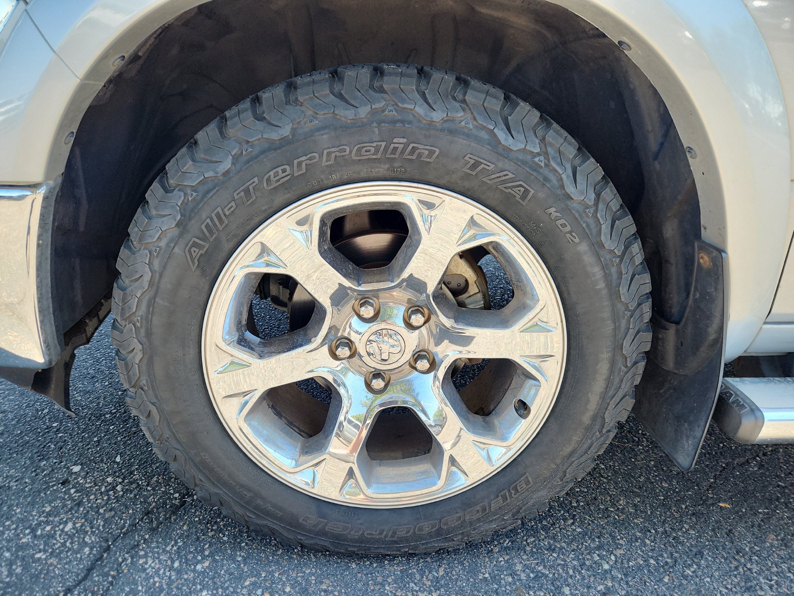 Used 2015 RAM 1500 Laramie w/ Convenience Group AWD/4WD image 18