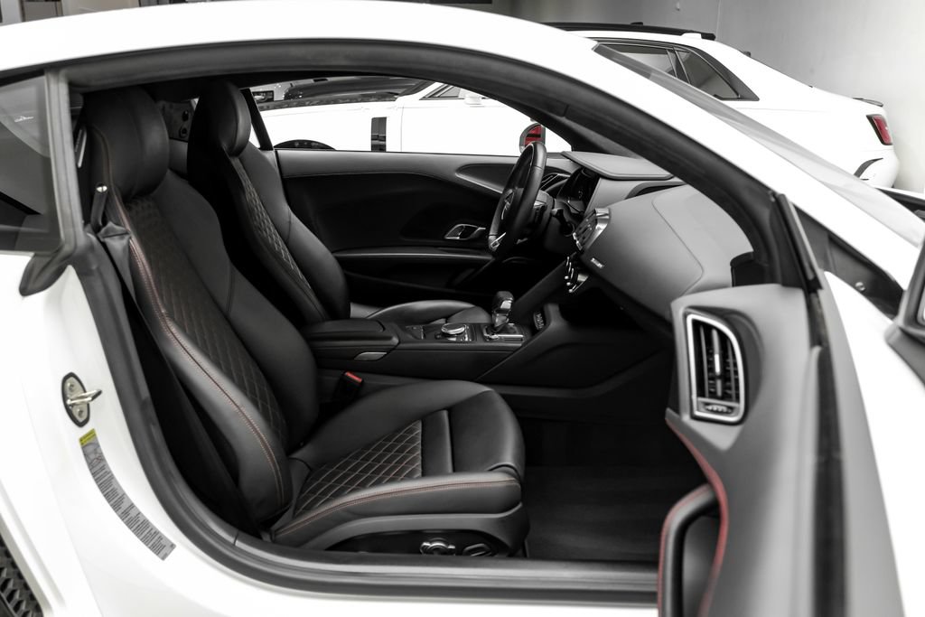 Used 2021 Audi R8 V10 RWD image 32