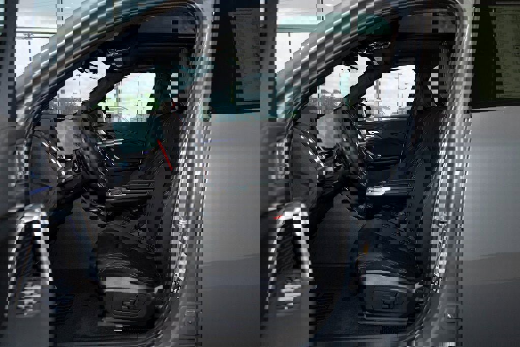 Used 2025 BMW X2 M35i w/ Premium Package image 20