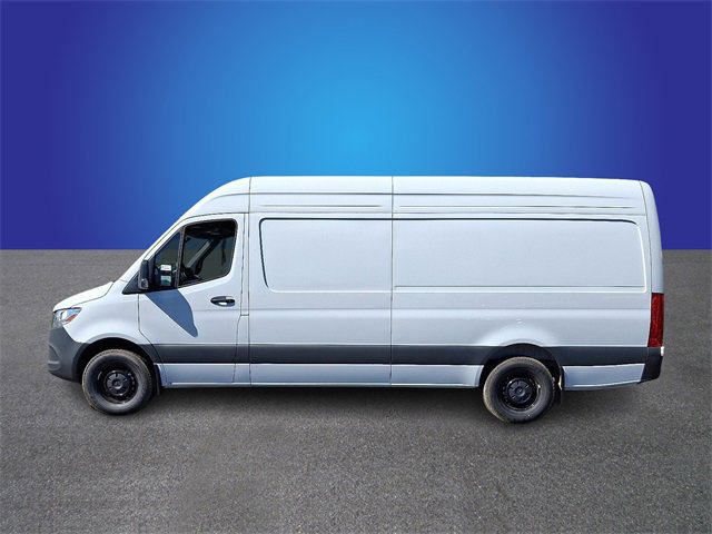 Used 2025 Mercedes-Benz Sprinter 2500 image 7