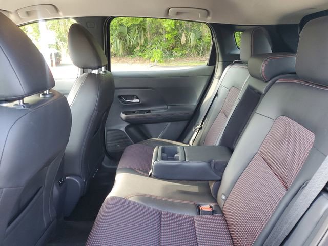 Certified 2025 Nissan Kicks SR image 11