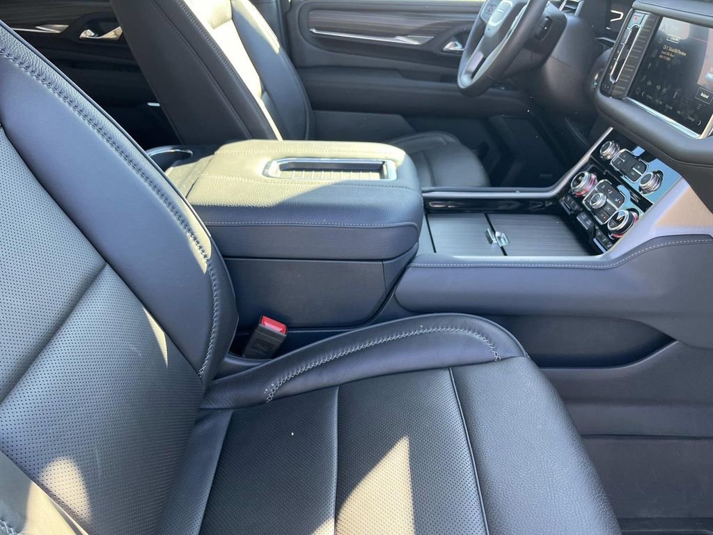 Used 2024 GMC Yukon Denali w/ Max Trailering Package image 24