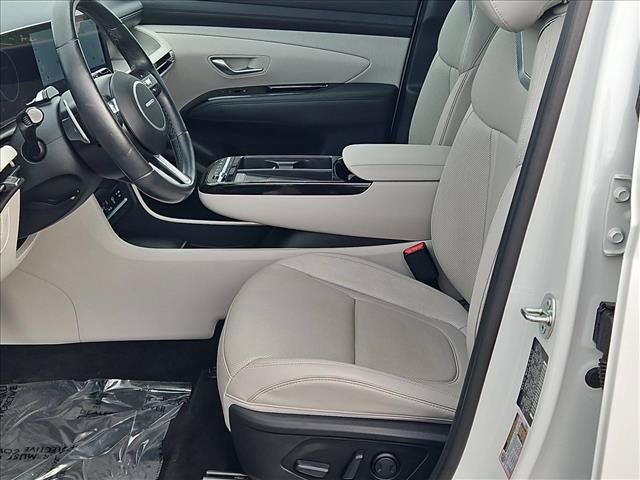 Used 2025 Hyundai Tucson Limited FWD image 17