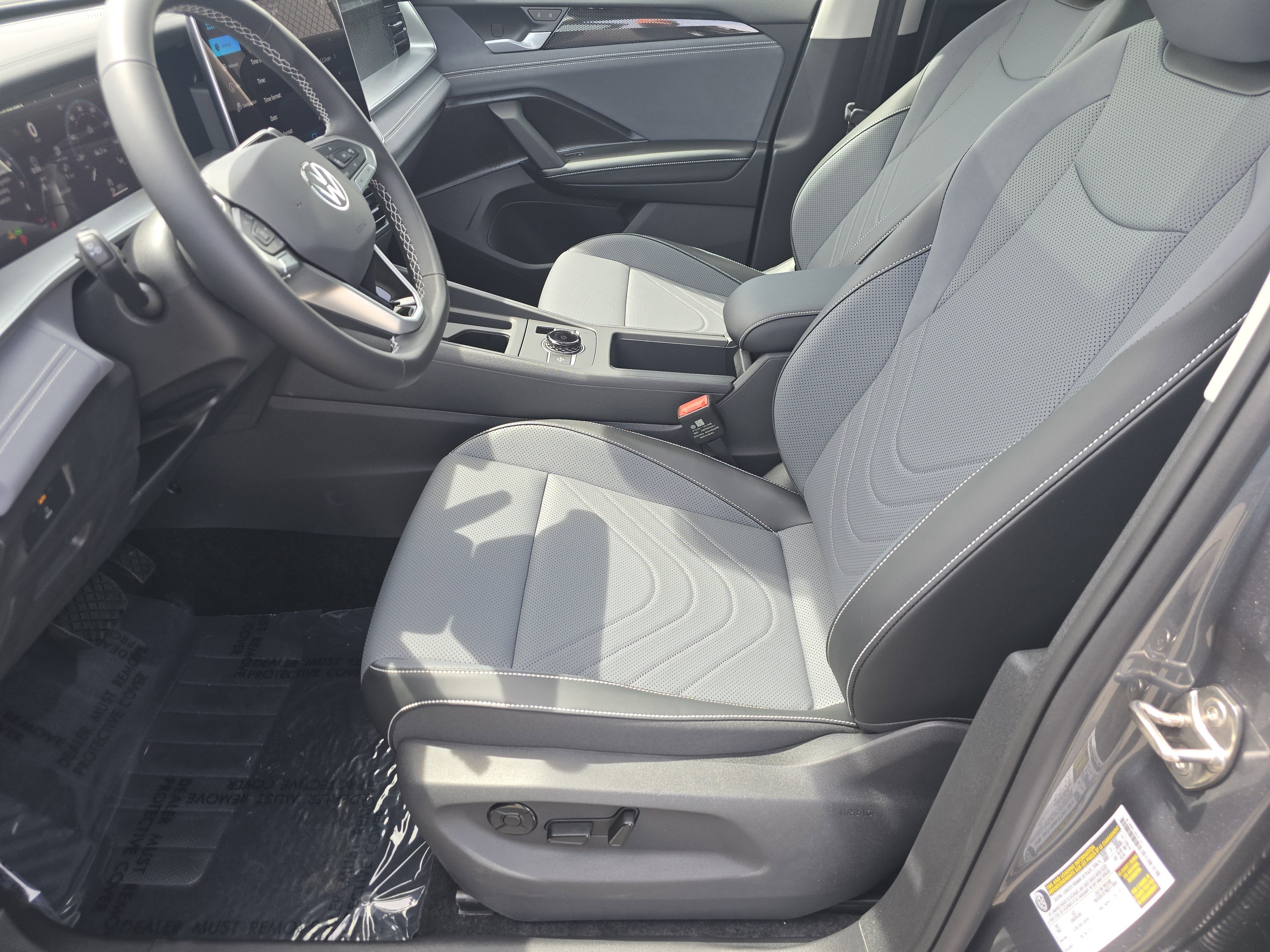 New 2026 Volkswagen Tiguan SE FWD image 20