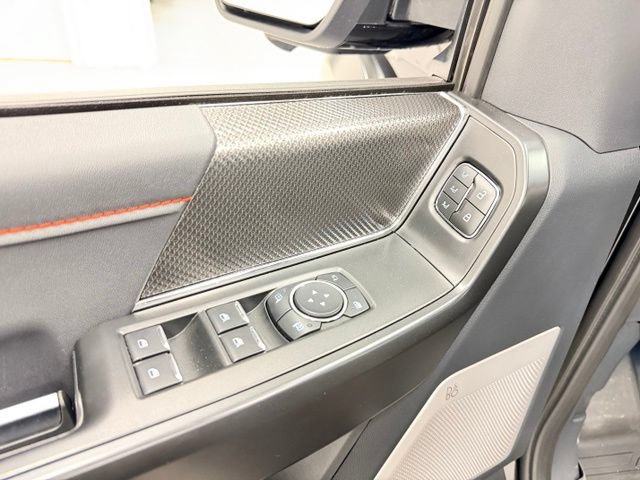 Used 2025 Ford F150 Raptor AWD/4WD image 18