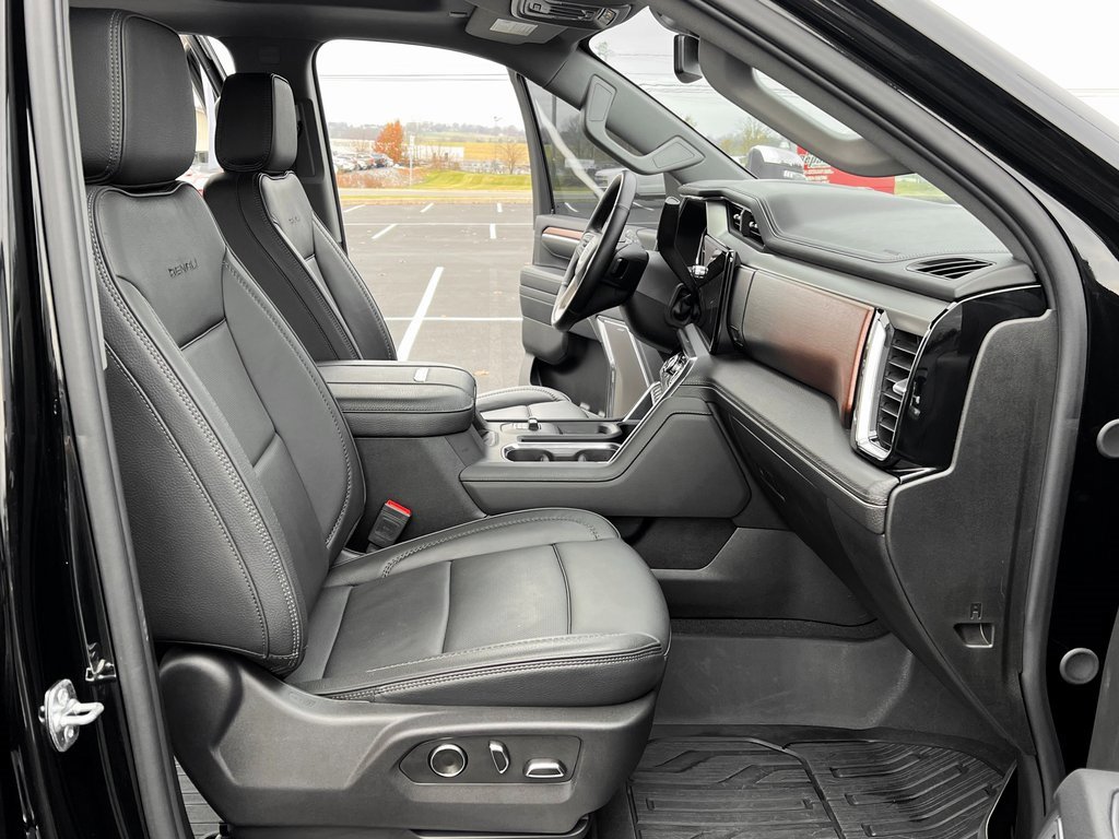 Used 2025 GMC Sierra 2500 Denali image 21